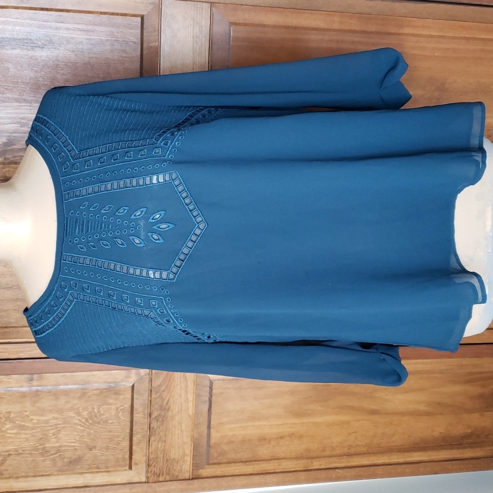Skies Are Blue Embroidered 3/4 Sleeve Top XXL